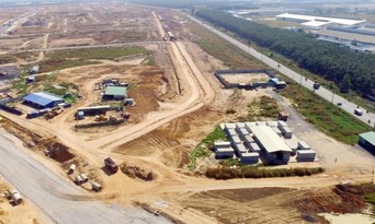 Đơn vị thi công đang đẩy nhanh tiến độ xây dựng sân bay Long Thành