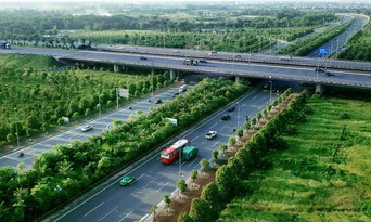  Các tuyến đường Vành đai 4 thủ đô Hà Nội, Vành đai 3 và 4 TP.HCM sẽ tạo ra không gian phát triển mới cho Hà Nội, TP.HCM và các tỉnh xung quanh. Ảnh: Lê Tiên