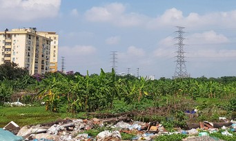  Dự án Khu chức năng đô thị Trũng Kênh kết hợp cải tạo, chỉnh trang lại làng xóm cũ ở quận Hoàng Mai (Hà Nội) đang bị bỏ hoang. Ảnh: Đinh Tùng