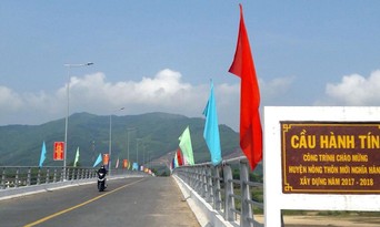  Sau khi được chỉ định xây lắp tại Dự án Đầu tư xây dựng khẩn cấp công trình cầu Hành Tín vào năm 2017, Thành Đạt trúng hàng chục gói thầu khác, chủ yếu tại tỉnh Quảng Ngãi. Ảnh: NC St