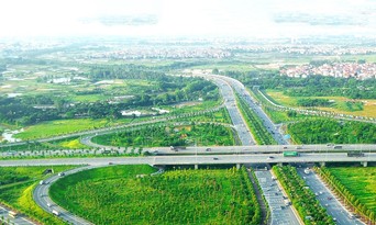  Dự án Đầu tư xây dựng đường Vành đai 4 - vùng Thủ đô Hà Nội dự kiến cơ bản hoàn thành năm 2026, đưa vào khai thác năm 2027. Ảnh: Lê Tiên