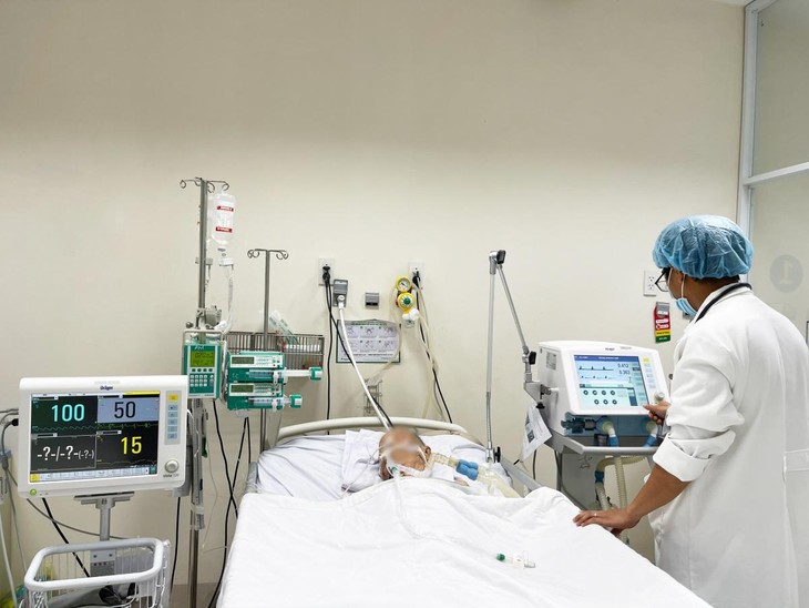 Có nên công khai giá vốn của trang thiết bị y tế? 