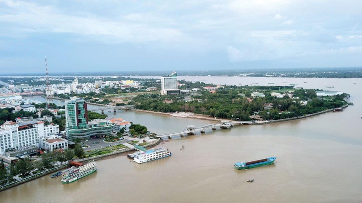 Dự án Phát triển thành phố Cần Thơ và tăng cường khả năng thích ứng của đô thị được kỳ vọng cải tạo tình trạng ngập, úng do triều cường tại Thành phố. Ảnh: Lê Tiên