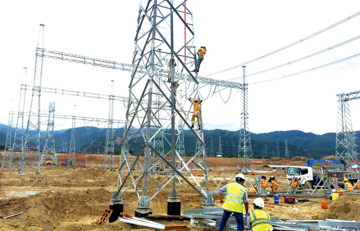 Dự án Đường dây 500 kV Nhiệt điện Vân Phong - Nhiệt điện Vĩnh Tân đang được các bên liên quan tập trung thực hiện để “về đích” trước tháng 12/2022. Ảnh: Phú Sang