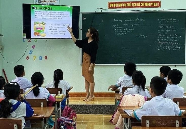 Gói thầu Mua sắm thiết bị dạy học tại Quảng Nam: Loại nhà thầu đáp ứng yêu cầu HSMT?