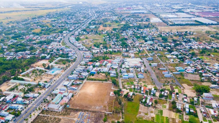 Đô thị mới Điện Nam - Điện Ngọc của Quảng Nam sau thời gian phát triển nóng bởi các dự án bất động sản thì nay đang phải "trả giá" cho những hệ lụy từ dự án "treo" và phá vỡ quy hoạch