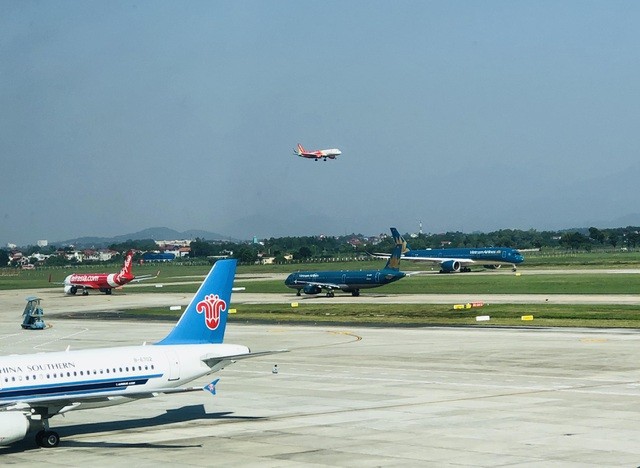 Hạ tầng khu bay tại Nội Bài và Tân Sơn Nhất cần hơn 4.000 tỷ đồng đầu tư nâng cấp, cải tạo