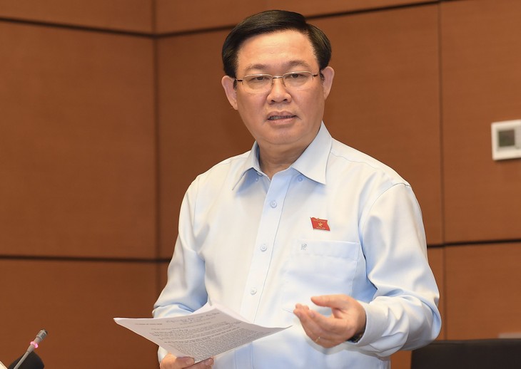 Ông Vương Đình Huệ chuyển sinh hoạt về Đoàn đại biểu Quốc hội Hà Nội. 