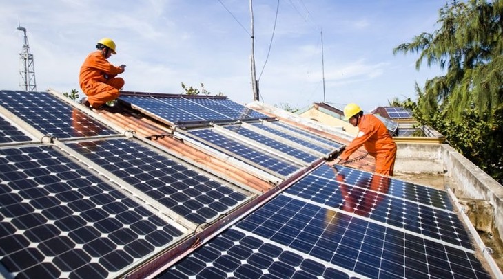 Bộ Công Thương hướng dẫn về đầu tư điện mặt trời mái nhà. Ảnh minh họa: Intrenet