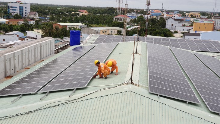 Hệ thống điện mặt trời mái nhà của khách hàng vừa lắp đặt tại Hậu Giang