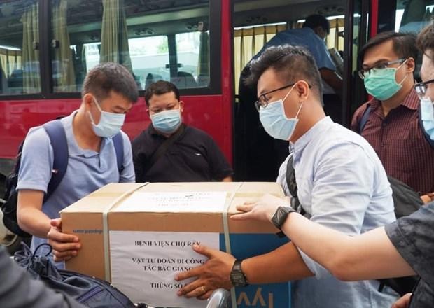 Đội ngũ tinh nhuệ của Bệnh viện Chợ Rẫy tới điểm nóng Bắc Giang