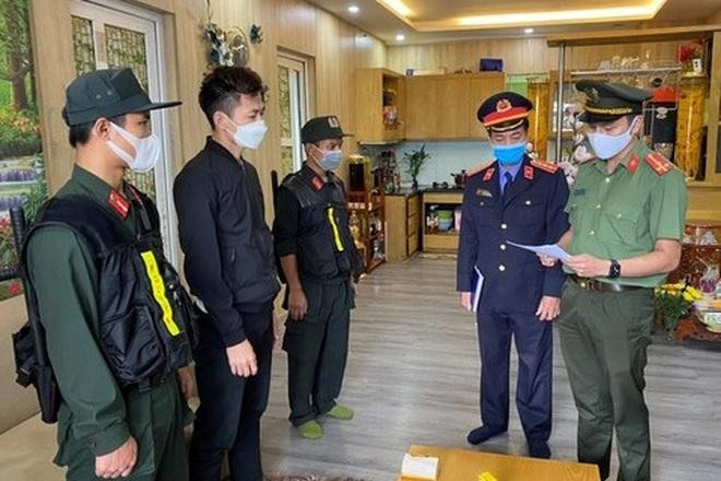 Bắt thêm giám đốc 2 công ty taxi liên quan vụ tham ô ở Cảng hàng không Phú Bài