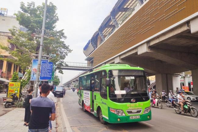 Hà Nội: 1.049 tỷ đồng chọn nhà thầu cung cấp dịch vụ xe buýt cho 7 tuyến
