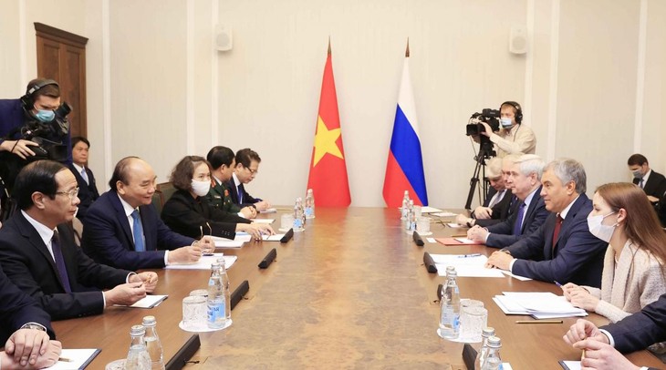 Chủ tịch nước Nguyễn Xuân Phúc hội kiến với Chủ tịch Duma Quốc gia (Hạ viện) Quốc hội Nga Vyacheslav Volodin.