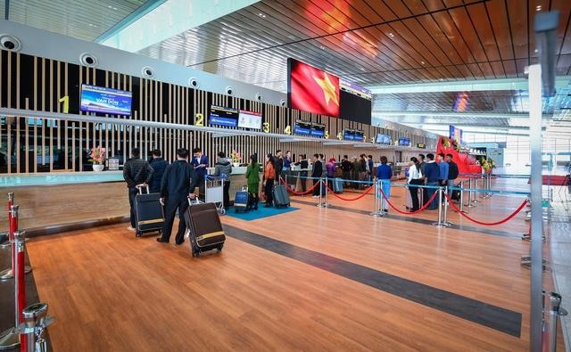 Cửa khẩu Cảng hàng không quốc tế Vân Đồn cho phép người nước ngoài nhập cảnh, xuất cảnh bằng thị thực điện tử.