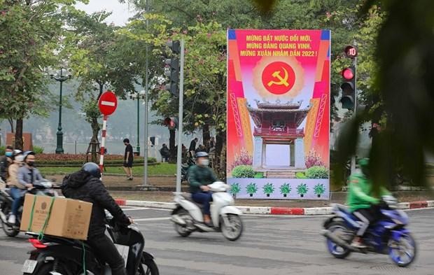 Các phương tiện lưu thông 2 chiều trên phố Quang Trung từ Trần Nhân Tông đến Tràng Thi. Nguồn: TTXVN