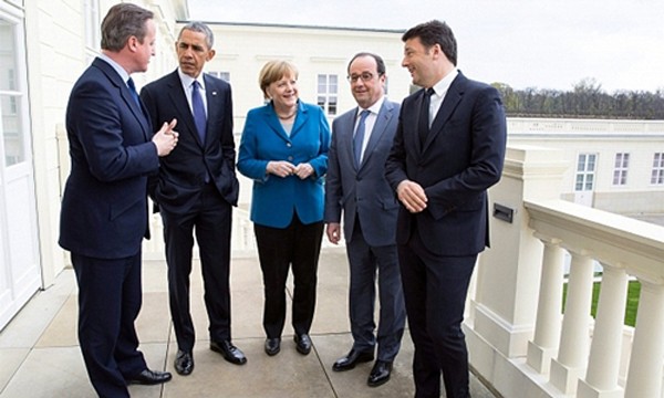 Từ trái sang, cựu thủ tướng Anh David Cameron, Tổng thống Mỹ Barack Obama, Thủ tướng Đức Angela Merkel, Tổng thống Pháp Francois Hollande và Thủ tướng Italy Matteo Renzi gặp nhau tại hội nghị thượng đỉnh G5 ở thành phố Hanover, Đức, hồi tháng 4. Ảnh: Whit
