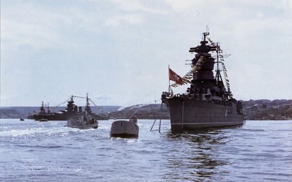 Một phần lực lượng thiết giáp hạm của Liên Xô tại quân cảng Novorossiysk. Ảnh:Blogspot.