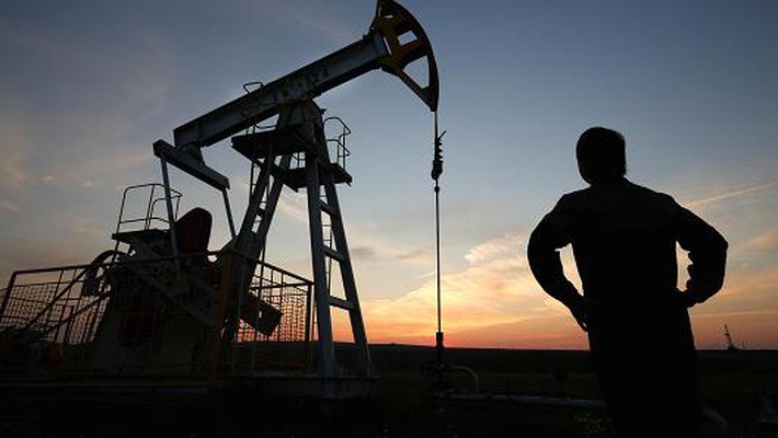Giá dầu sụt giảm trước thềm cuộc họp của OPEC