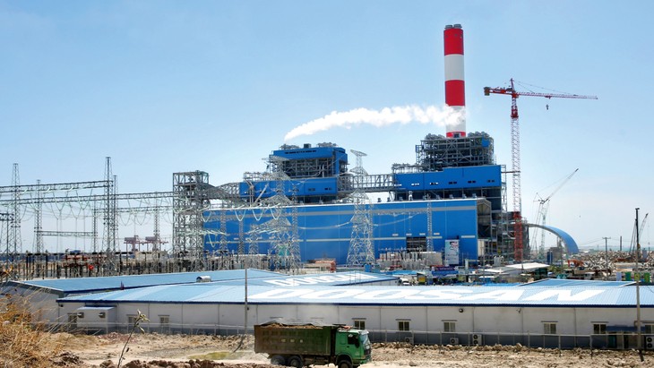 EVN hiện phải tăng cường huy động nguồn điện từ các nhà máy nhiệt điện than và nguồn điện chạy dầu để đảm bảo cung ứng điện. Ảnh: Lê Tiên