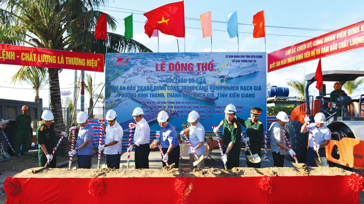 Tổng công ty Xây dựng Trường Sơn và UBND tỉnh Kiên Giang tổ chức khởi công Dự án Đầu tư xây dựng công trình đường ven biển từ TP. Rạch Giá đi huyện Hòn Đất