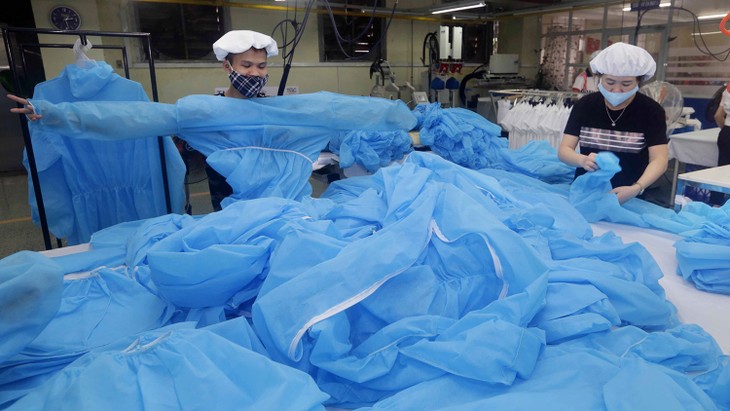 Gói thầu số 01 Đồng phục y tế và khẩu trang kháng khuẩn tại Bệnh viện Đa khoa tỉnh Kiên Giang có giá gói thầu hơn 6,3 tỷ đồng. Ảnh: Trần Việt