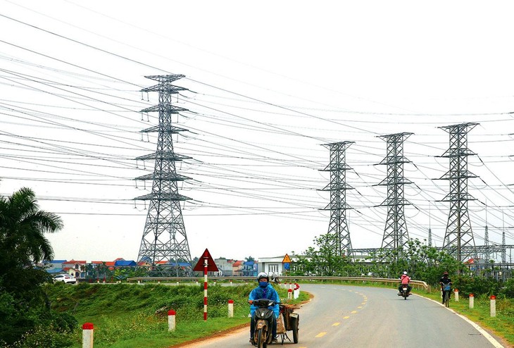 Nhiều gói thầu của Dự án Đường dây 500 kV Nhiệt điện Vân Phong - Nhiệt điện Vĩnh Tân khó chọn nhà thầu do đơn giá, định mức xây dựng lạc hậu. Ảnh minh họa: Lê Tiên