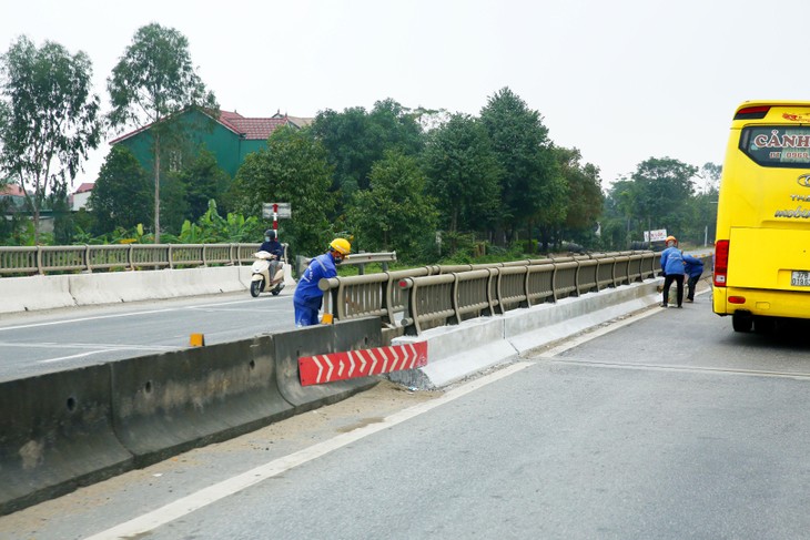 Dự án Cải tạo, nâng cấp Quốc lộ 1A đoạn từ thị xã Ngã Bảy (nay là TP. Ngã Bảy), tỉnh Hậu Giang đến huyện Châu Thành, tỉnh Sóc Trăng có tổng mức đầu tư hơn 1.681 tỷ đồng. Ảnh: Lê Tiên
