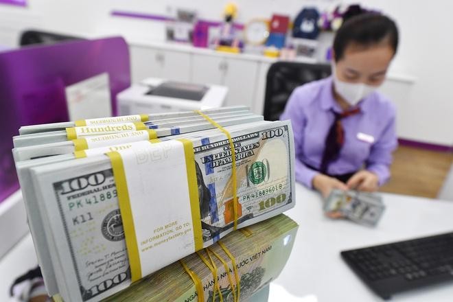 Khoảng 70% lượng kiều hối về Việt Nam được thực hiện thông qua các ngân hàng. Ảnh: T.L.