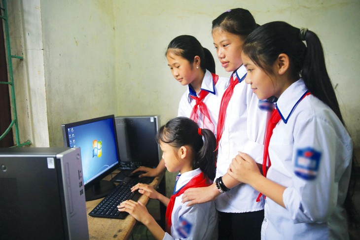 Công ty TNHH Đầu tư và Phát triển công nghệ Sao Mai trúng nhiều gói thầu thiết bị giáo dục tại Kon Tum với mức giá kém cạnh tranh. Ảnh: Nhã Chi