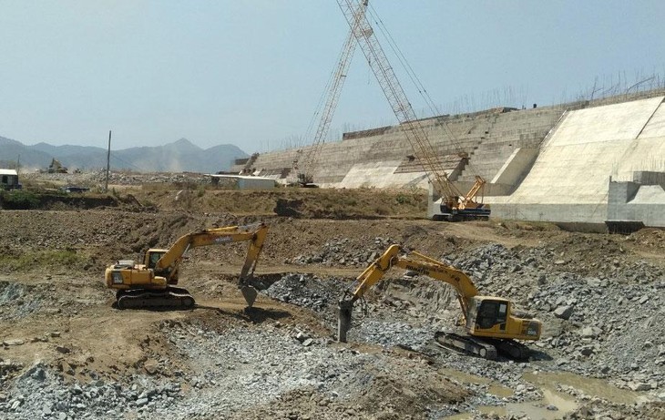 Nhà thầu thi công Dự án Hồ chứa nước Sông Than. Ảnh: BQLDA ĐTXD NN&PTNT tỉnh Ninh Thuận cung cấp 