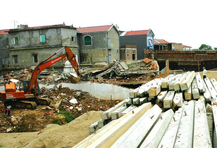 Gói thầu Xây dựng đường Trường Chinh (Bình Phước): Nhà thầu ngoại tỉnh bị làm khó
