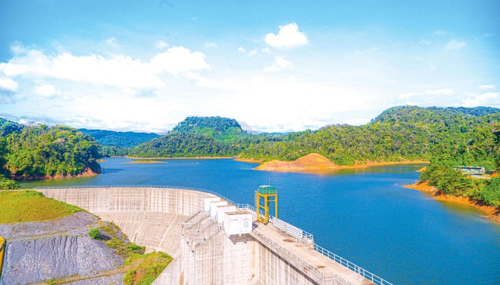 Hồ chứa nước Thủy điện Đăk Re, một trong những vị trí được đầu tư khai thác trong dự án du lịch sinh thái