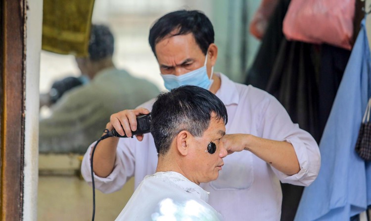Khảo sát vozer thích cắt tóc ở salon kiểu Hàn xẻng hay ở barbershop kiểu ồ  hê  theNEXTvoz