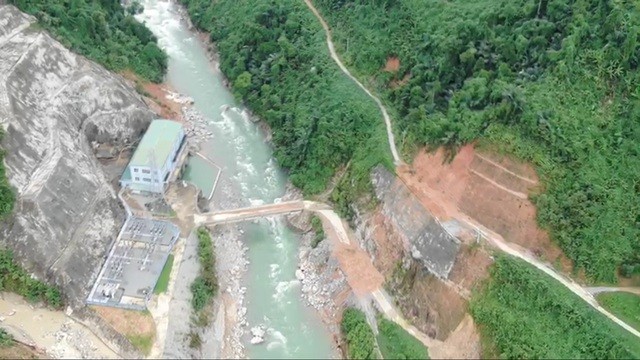 Thừa Thiên Huế: Toàn cảnh hiện trường sạt lở ở Rào Trăng 3 nhìn từ flycam ảnh 10