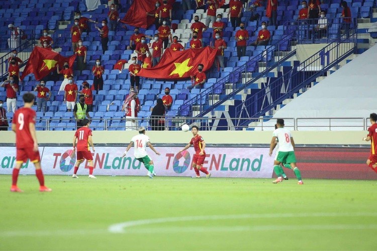 Đạt thành tích xuất sắc tại vòng loại World Cup 2022, Tập đoàn Hưng Thịnh thưởng 2 tỷ đồng cho đội tuyển Việt Nam ảnh 4
