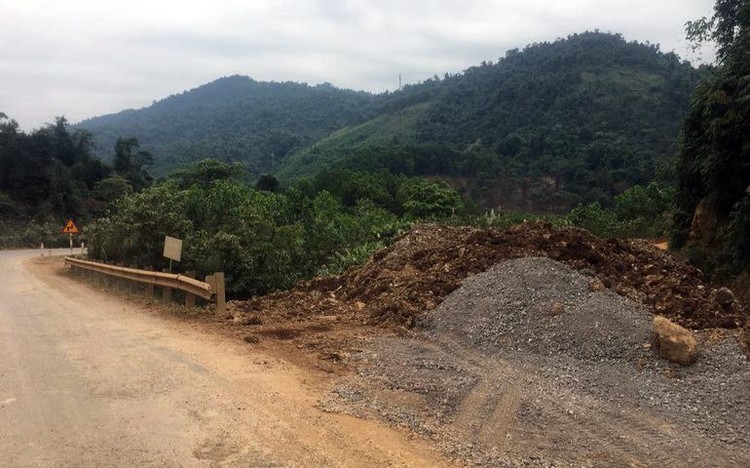 Cận cảnh mỏ khoáng sản lậu quy mô lớn vừa bị phát hiện tại Quảng Bình ảnh 9