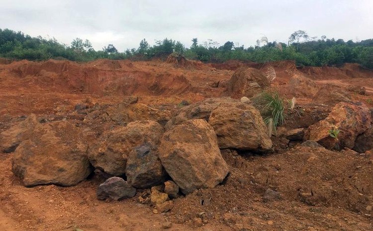 Cận cảnh mỏ khoáng sản lậu quy mô lớn vừa bị phát hiện tại Quảng Bình ảnh 4