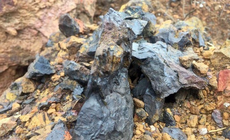 Cận cảnh mỏ khoáng sản lậu quy mô lớn vừa bị phát hiện tại Quảng Bình ảnh 6