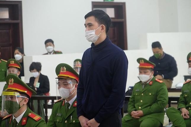 Cựu Chủ tịch Nguyễn Đức Chung bị tuyên phạt 8 năm tù ảnh 1