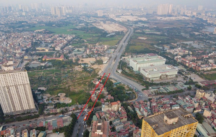 Đường nghìn tỷ ở Hà Nội bị đào xới sau gần 2 năm thông xe ảnh 10