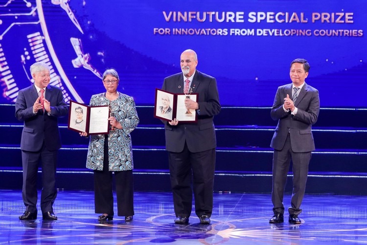 Vinfuture công bố chủ nhân các giải thưởng phụng sự nhân loại năm 2021 ảnh 7