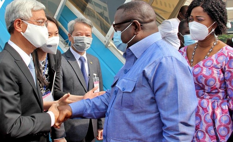 Toàn cảnh chuyến thăm chính thức Việt Nam của Tổng thống Sierra Leone và phu nhân ảnh 17