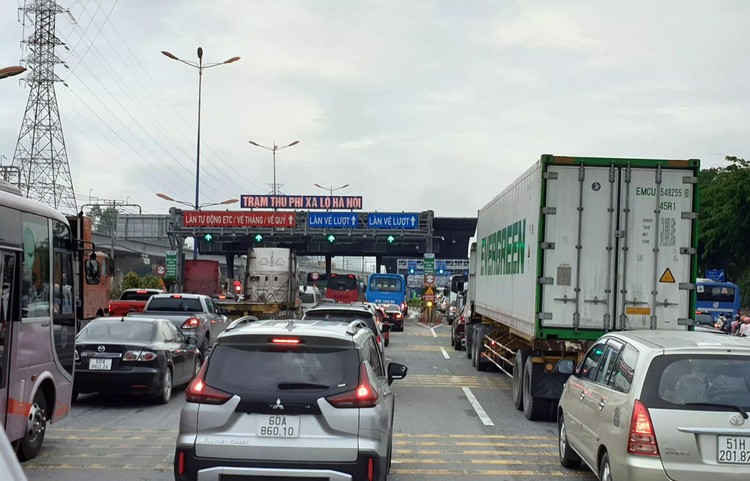 Đề xuất 42 tỷ nâng cấp trạm BOT xa lộ Hà Nội để thu phí cả đường song hành ảnh 1