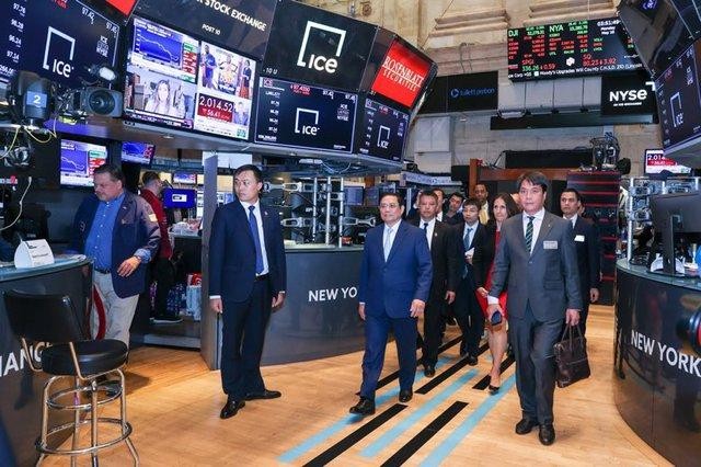 Thủ tướng Phạm Minh Chính tham quan, làm việc tại sàn giao dịch chứng khoán lớn nhất thế giới tại New York ảnh 4