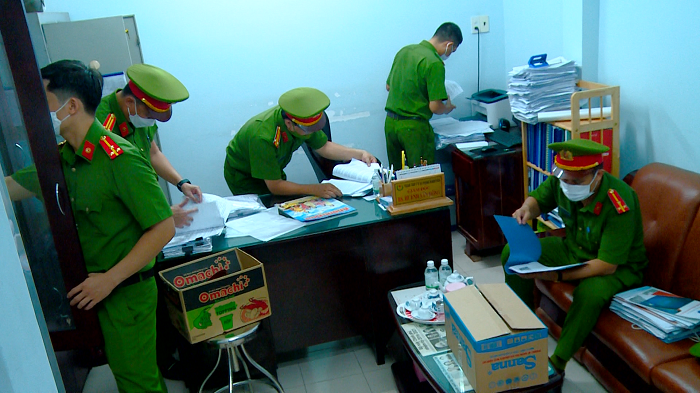Khởi tố Giám đốc CDC Khánh Hòa về tội vi phạm các quy định về đấu thầu ảnh 1