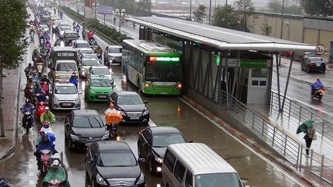 Hà Nội: Đề xuất cho xe khách, buýt thường đi vào đường buýt nhanh BRT ảnh 1