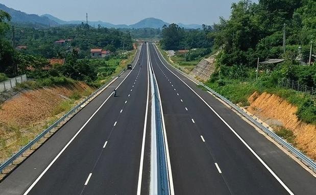 Dự án Đầu tư tuyến đường nối TP. Bắc Kạn - hồ Ba Bể kết nối với Na Hang có chiều dài khoảng 38,3 km. Ảnh minh họa: Internet