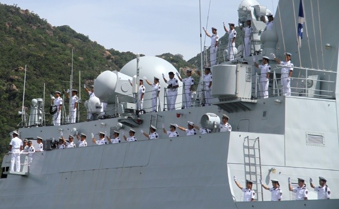 3 chiến hạm Hải quân Trung Quốc cập cảng Cam Ranh ảnh 5