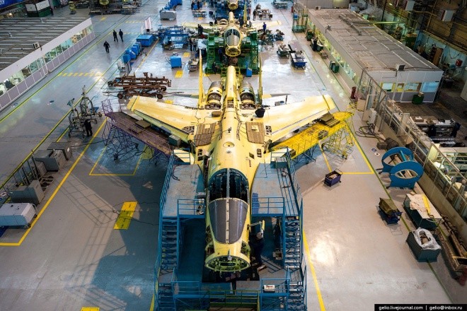Bên trong nhà máy chế tạo tiêm kích bom Su-34 Nga ảnh 7